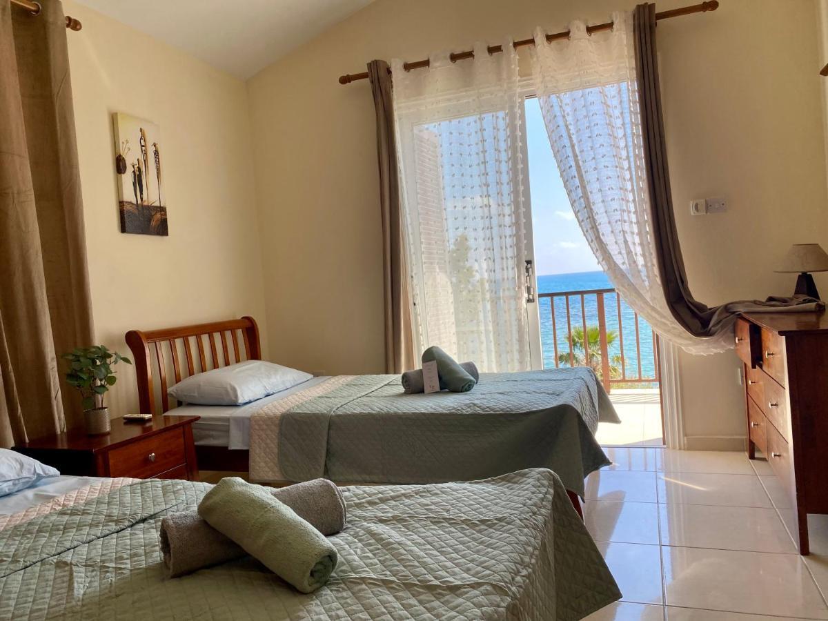 Amazing Front Line Villa In Coral Bay 佩亚 外观 照片