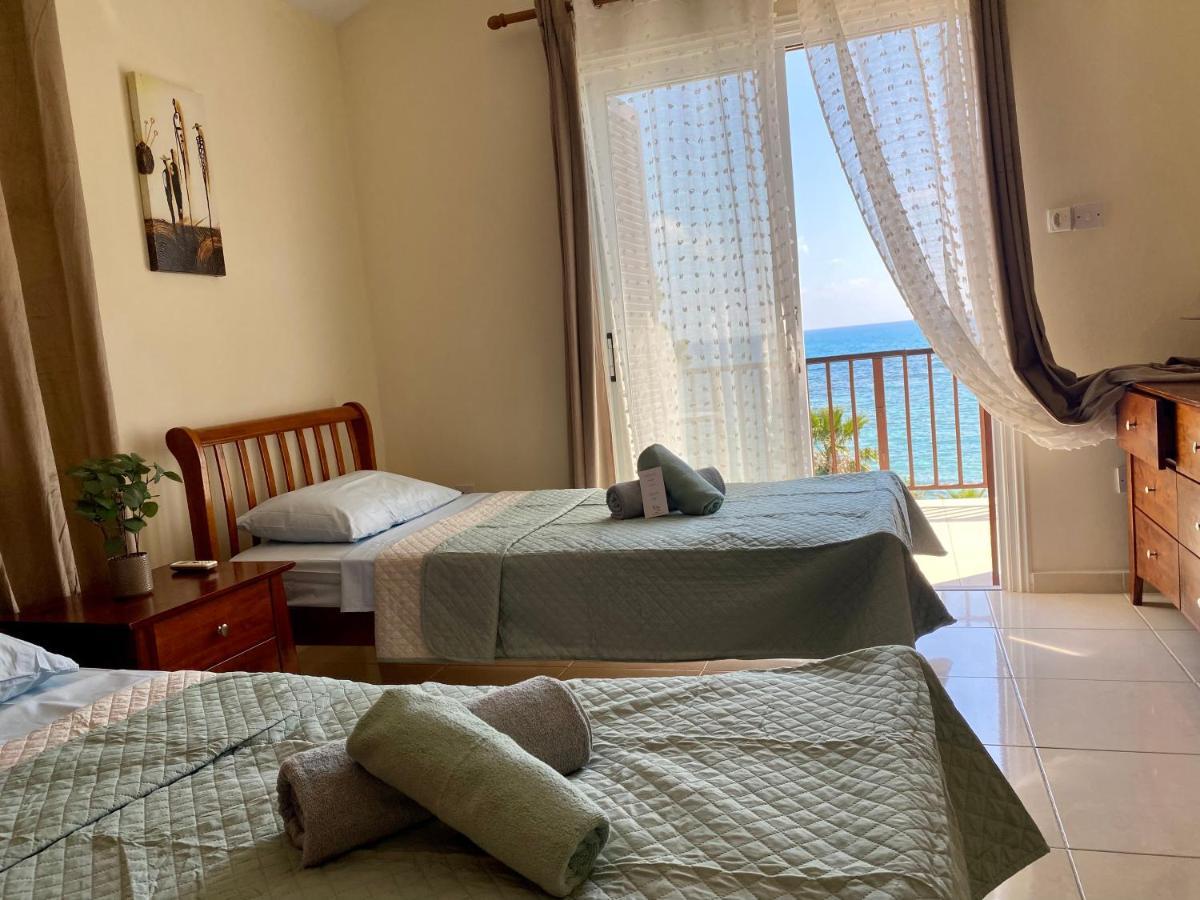 Amazing Front Line Villa In Coral Bay 佩亚 外观 照片
